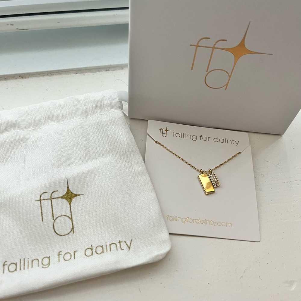 falling for dainty Hudson Tag Necklace